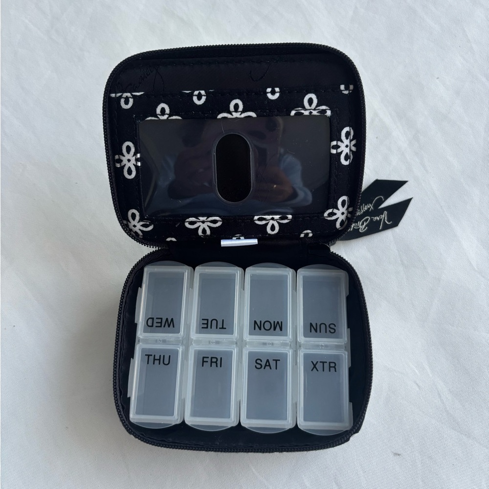 Vera Bradley pill organizer container travel black and white quilted